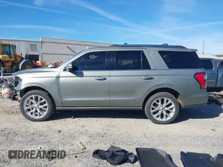 2019 Ford Expedition Limited with VIN 1FMJU1KT1KEA22256, listed as a IAAI auction lot 41092563 with 85,159 mi miles. Bid and sale history available at carsss.com. Image 15.