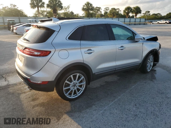 2019 Lincoln MKC Reserve with VIN 5LMCJ3C97KUL46993, listed as a Copart auction lot 55403035 with 42,638 mi miles and Salvage title. Bid and sale history available at DreamBid. Image 3.