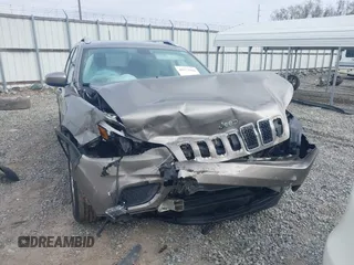 2020 Jeep Cherokee Latitude with VIN 1C4PJLCB8LD525508, listed as a IAAI auction lot 40972966 with 28,609 mi miles and . Bid and sale history available at DreamBid. Image 12.