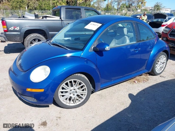 2007 Volkswagen New Beetle Coupe with VIN 3VWPW31C67M504497, listed as a IAAI auction lot 41288271 with 85,422 mi miles. Bid and sale history available at carsss.com. Image 2.
