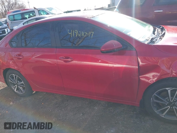 2022 Kia Forte LXS z VIN 3KPF24AD7NE427039, wystawiony jako IAAI lot #41921047 z przebiegiem 46 472 mil mil oraz . Historia ofert i sprzedaży dostępna na DreamBid. Obrazek 14.
