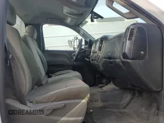 2019 Chevrolet Silverado 1500 with VIN 1HTKHPVK3KH827986, listed as a Copart auction lot 86202604 with 110,406 mi miles and Salvage Title. Bid and sale history available at DreamBid. Image 5.