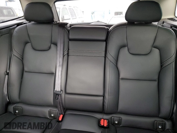 2018 Volvo XC60 Inscription with VIN LYVA22RL2JB109930, listed as a Copart auction lot 84830384 with 64,318 mi miles and Salvage Title. Bid and sale history available at DreamBid. Image 10.