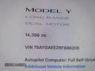 2024 Tesla Model Y Long Range with VIN 7SAYGAEE2RF986206, listed as a IAAI auction lot 42177852 with 14,399 mi miles and . Bid and sale history available at carsss.com. Image 14.