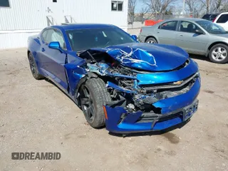 2018 Chevrolet Camaro 1LT with VIN 1G1FB1RX7J0120611, listed as a IAAI auction lot 41983892 with 59,340 mi miles. Bid and sale history available at carsss.com. Image 1.