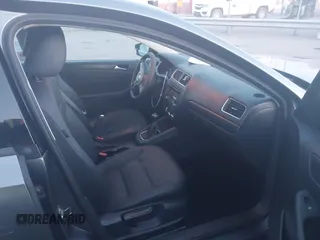 2011 Volkswagen Jetta SE с VIN 3VWBX7AJ2BM108055, выставлен на аукционе IAAI как лот 41859245 с пробегом 150 157 миль миль и . История ставок и продаж доступна на DreamBid. Изображение 5.