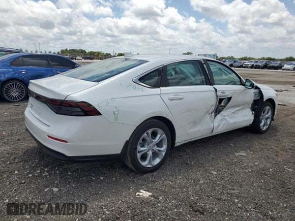 2024 Honda Accord LX z VIN 1HGCY1F2XRA044763, wystawiony jako Copart lot #51699514 z przebiegiem 1817 mil mil oraz Szkody całkowita. Historia ofert i sprzedaży dostępna na DreamBid. Obrazek 3.