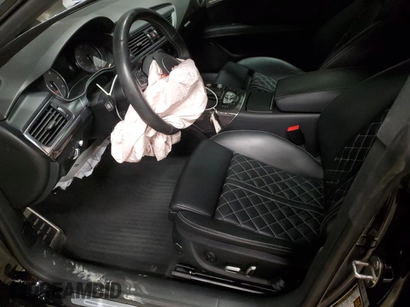 2018 Audi S7 Prestige z VIN WAU2FAFC9JN093553, wystawiony jako Copart lot #44968525 z przebiegiem 42 384 mil mil oraz Szkoda całkowita • Salvage title. Historia ofert i sprzedaży dostępna na DreamBid. Obrazek 7.