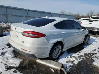 2019 Ford Fusion Hybrid SE with VIN 3FA6P0LU8KR263933, listed as a Copart auction lot 72080582 with 95,249 mi miles. Bid and sale history available at carsss.com. Image 3.