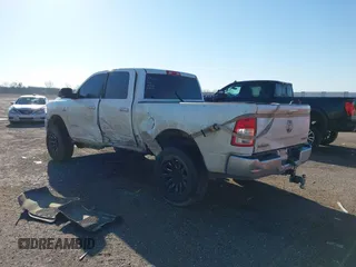 2019 Ram 2500 Big Horn with VIN 3C6UR5DL9KG625821, listed as a IAAI auction lot 41762226 with 190,255 mi miles and . Bid and sale history available at DreamBid. Image 3.