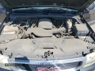 2004 GMC Yukon SLE z VIN 1GKEC13V94R131511, wystawiony jako Copart lot #53184435 z przebiegiem 163 917 mil mil oraz Tytuł czysty. Historia ofert i sprzedaży dostępna na DreamBid. Obrazek 12.