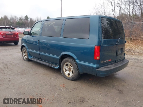 2003 Chevrolet Astro with VIN 1GNEL19X13B132266, listed as a IAAI auction lot 41995439 with 60,127 mi miles. Bid and sale history available at carsss.com. Image 3.