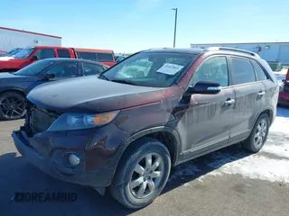 2013 Kia Sorento LX with VIN 5XYKT3A60DG379067, listed as a IAAI auction lot 41613664 with 142,651 mi miles and . Bid and sale history available at carsss.com. Image 17.