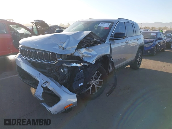 2024 Jeep Grand Cherokee Limited with VIN 1C4RJHBG2RC195432, listed as a IAAI auction lot 41625448 with 6,291 mi miles and . Bid and sale history available at DreamBid. Image 17.