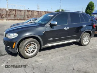 2012 BMW X5 35d z VIN 5UXZW0C51CL672406, wystawiony jako Copart lot #61686185 z przebiegiem 139 408 mil mil oraz Szkoda całkowita • Salvage title. Historia ofert i sprzedaży dostępna na DreamBid. Obrazek 1.