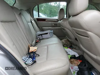 2003 Lincoln Town Car Executive z VIN 1LNHM81W93Y630917, wystawiony jako Copart lot #58377215 z przebiegiem 202 486 mil mil oraz Szkoda całkowita • Salvage title. Historia ofert i sprzedaży dostępna na DreamBid. Obrazek 10.