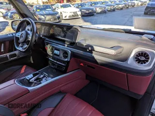 2022 Mercedes-Benz G 63 AMG z VIN W1NYC7HJ1NX453XXX, wystawiony jako Copart lot #60002315 z przebiegiem 17 560 mil mil oraz Czysty tytuł • Clean title. Historia ofert i sprzedaży dostępna na DreamBid. Obrazek 9.