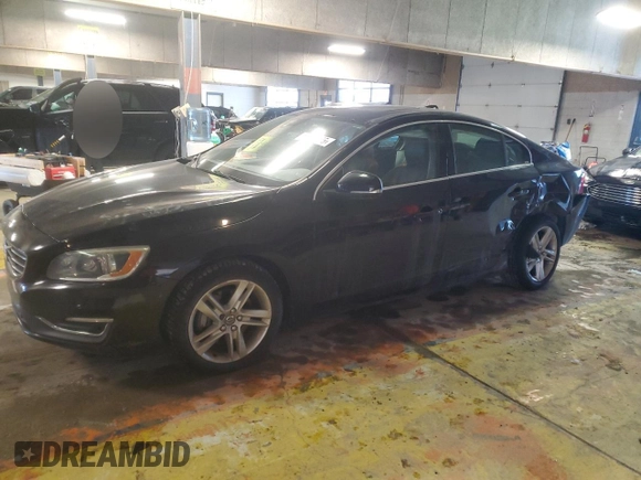 2015 Volvo S60 T5 Premier z VIN YV1612TK3F2356840, wystawiony jako Copart lot #88741865 z przebiegiem 174 030 mil mil oraz Czysty tytuł • Clean title. Historia ofert i sprzedaży dostępna na DreamBid. Obrazek 1.