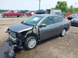2016 Nissan Versa S с VIN 3N1CN7APXGL916946, выставлен на аукционе IAAI как лот 42400425 с пробегом 56 806 миль миль и . История ставок и продаж доступна на DreamBid. Изображение 2.