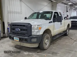 2013 Ford F-250 XL z VIN 1FT7X2B6XDEB81253, wystawiony jako IAAI lot #42854468 z przebiegiem 217 973 mil mil oraz . Historia ofert i sprzedaży dostępna na DreamBid. Obrazek 12.