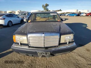 1989 Mercedes-Benz 420 420SEL with VIN WDBCA35E7KA486611, listed as a Copart auction lot 87548585 with 107,075 mi miles and Clean Title. Bid and sale history available at carsss.com. Image 5.