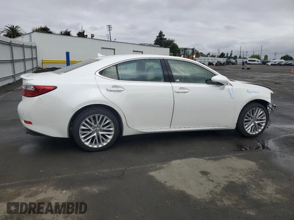 2014 Lexus ES 350 with VIN JTHBK1GG2E2114247, listed as a Copart auction lot 52910175 with 105,944 mi miles and Salvage Title. Bid and sale history available at carsss.com. Image 3.