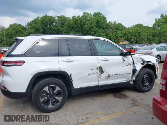 2024 Jeep Grand Cherokee с VIN 1C4RJYB61RC115982, выставлен на аукционе IAAI как лот 42485536 с пробегом 36 360 миль миль и . История ставок и продаж доступна на DreamBid. Изображение 13.