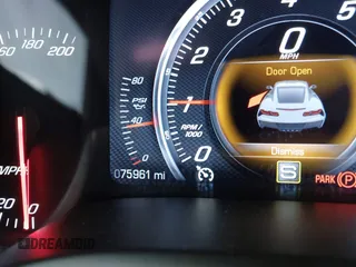 2014 Chevrolet Corvette 1LT z VIN 1G1YA2D7XE5128719, wystawiony jako IAAI lot #40877448 z przebiegiem 75 961 mil mil oraz . Historia ofert i sprzedaży dostępna na DreamBid. Obrazek 15.