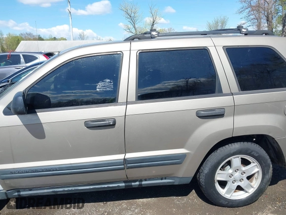 2005 Jeep Grand Cherokee Laredo with VIN 1J4GS48K85C600514, listed as a IAAI auction lot 42038098 with 274,938 mi miles and . Bid and sale history available at DreamBid. Image 15.