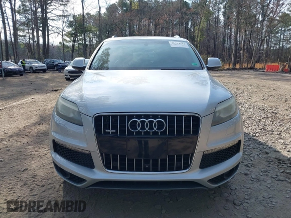 2015 Audi Q7 3.0T S line Prestige with VIN WA1DGAFE9FD001990, listed as a IAAI auction lot 41704132 with 108,118 mi miles. Bid and sale history available at carsss.com. Image 12.