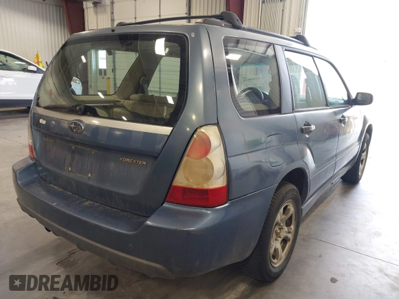 2007 Subaru Forester X with VIN JF1SG63697H705954, listed as a IAAI auction lot 41969618 with 263,165 mi miles. Bid and sale history available at carsss.com. Image 4.