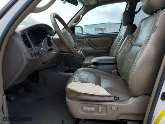 2006 Toyota Sequoia SR5 with VIN 5TDZT34A36S267724, listed as a Copart auction lot 53955305 with 300,858 mi miles and Clean Title. Bid and sale history available at carsss.com. Image 7.