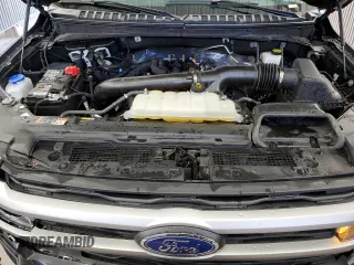 2024 Ford Expedition XLT with VIN 1FMJU1J84REA58417, listed as a Copart auction lot 52782705 with 27,205 mi miles and Clean Title. Bid and sale history available at carsss.com. Image 12.