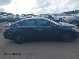 2015 Nissan Altima SV with VIN 1N4AL3AP9FC577079, listed as a IAAI auction lot 41922522 with 211,601 mi miles and . Bid and sale history available at DreamBid. Image 13.