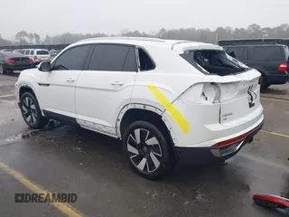 2024 Volkswagen Atlas SE z VIN 1V2JE2CA9RC238428, wystawiony jako IAAI lot #41340830 z przebiegiem 6 992 mil mil oraz . Historia ofert i sprzedaży dostępna na DreamBid. Obrazek 3.