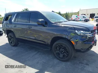 2022 Chevrolet Tahoe Commercial z VIN 1GNSCLED5NR336184, wystawiony jako IAAI lot #41729180 z przebiegiem 14 951 mil mil oraz . Historia ofert i sprzedaży dostępna na DreamBid. Obrazek 1.