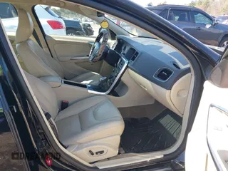 2013 Volvo S60 T5 Premier with VIN YV1612FS8D2218879, listed as a IAAI auction lot 41998703 with 139,085 mi miles. Bid and sale history available at carsss.com. Image 5.