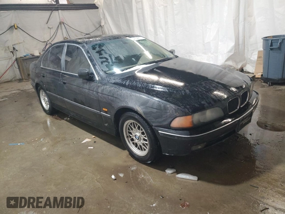 2000 BMW 5 Series 528iA with VIN WBADM6342YGU16431, listed as a Copart auction lot 45346575 with 99,799 mi miles and Salvage Title. Bid and sale history available at carsss.com. Image 4.