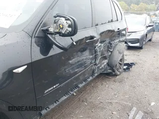 2013 BMW X5 xDrive50i z VIN 5UXZV8C57DL899442, wystawiony jako IAAI lot #42204247 z przebiegiem 120 207 mil mil oraz . Historia ofert i sprzedaży dostępna na DreamBid. Obrazek 6.