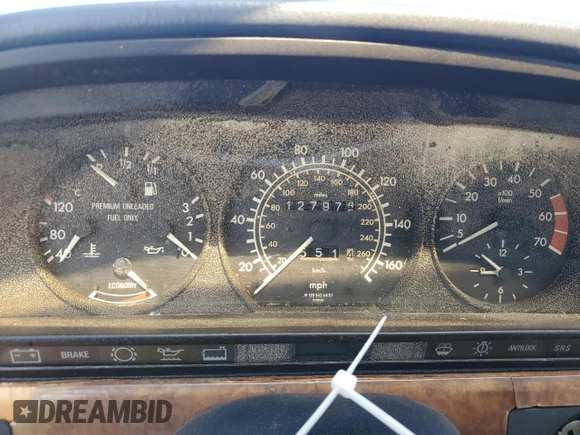 1987 Mercedes-Benz 560 with VIN WDBCA45D3HA358923, listed as a Copart auction lot 52143895 with 127,974 mi miles and Clean Title. Bid and sale history available at DreamBid. Image 9.