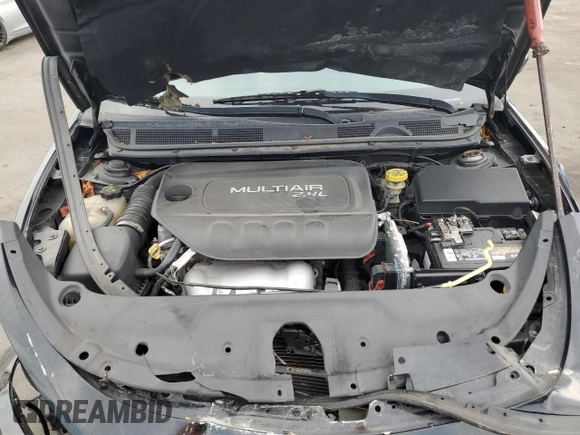 2015 Dodge Dart SXT z VIN 1C3CDFBB9FD123014, wystawiony jako Copart lot #57416235 z przebiegiem 122 322 mil mil oraz Szkoda całkowita • Salvage title. Historia ofert i sprzedaży dostępna na DreamBid. Obrazek 11.