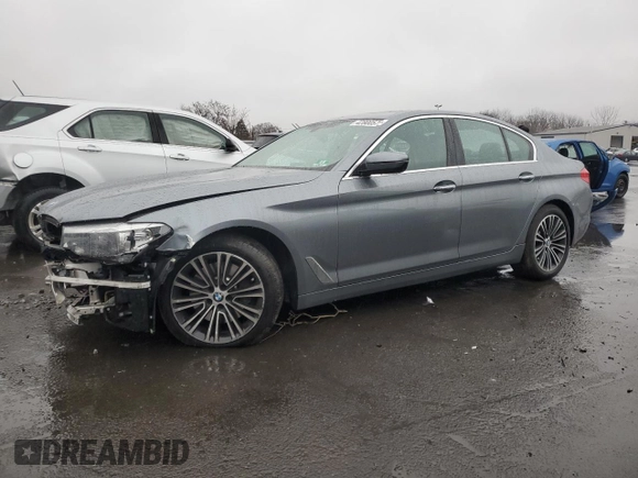 2018 BMW 5 Series 530i xDrive z VIN WBAJA7C55JWA73879, wystawiony jako Copart lot #42800575 z przebiegiem 75 401 mil mil oraz Szkoda całkowita • Salvage title. Historia ofert i sprzedaży dostępna na DreamBid. Obrazek 1.