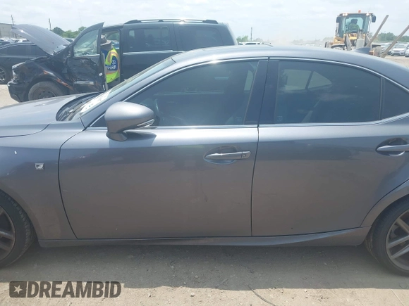 2014 Lexus IS 250 with VIN JTHBF1D2XE5000962, listed as a IAAI auction lot 42403697 with 110,106 mi miles and . Bid and sale history available at DreamBid. Image 14.