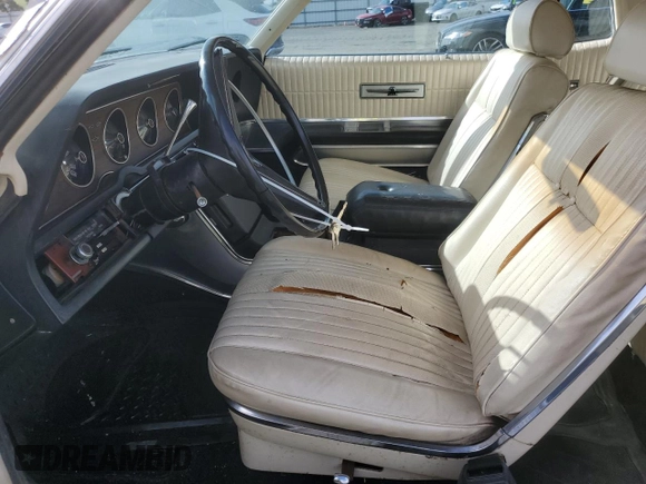1969 Ford Thunderbird with VIN 9J83N122985, listed as a Copart auction lot 49285385 with 22,722 mi miles and Clean Title. Bid and sale history available at DreamBid. Image 7.