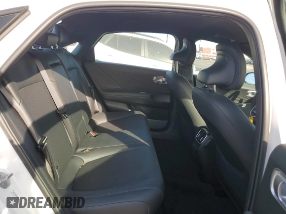 2024 Hyundai Ioniq 6 SEL z VIN KMHM34AA0RA079339, wystawiony jako Copart lot #47627595 z przebiegiem 7 529 mil mil oraz Szkoda całkowita • Salvage title. Historia ofert i sprzedaży dostępna na DreamBid. Obrazek 11.
