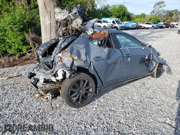 2024 Mazda 3 S Carbon Edition z VIN JM1BPBLM2R1707154, wystawiony jako Copart lot #63242765 z przebiegiem Nie podano mil oraz Nie do naprawy • Non repairable. Historia ofert i sprzedaży dostępna na DreamBid. Obrazek 3.