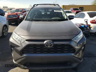 2020 Toyota RAV4 XLE with VIN 2T3W1RFV8LW070246, listed as a Copart auction lot 60923545 with 61,339 mi miles and Salvage title. Bid and sale history available at DreamBid. Image 5.