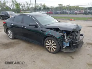 2018 Kia Optima EX z VIN 5XXGU4L39JG237859, wystawiony jako IAAI lot #42050417 z przebiegiem 89 066 mil mil oraz . Historia ofert i sprzedaży dostępna na DreamBid. Obrazek 1.