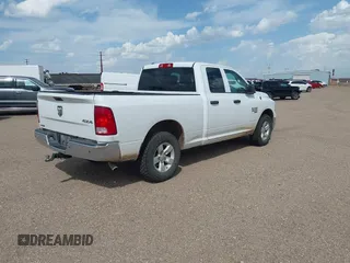2019 Ram 1500 Tradesman z VIN 1C6RR7FG6KS590438, wystawiony jako IAAI lot #42086963 z przebiegiem 81 328 mil mil oraz . Historia ofert i sprzedaży dostępna na DreamBid. Obrazek 4.