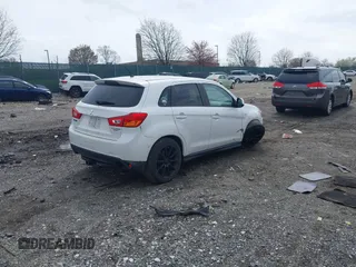 2014 Mitsubishi Outlander Sport ES with VIN 4A4AR3AU4EE013172, listed as a IAAI auction lot 41953645 with 145,322 mi miles. Bid and sale history available at carsss.com. Image 4.